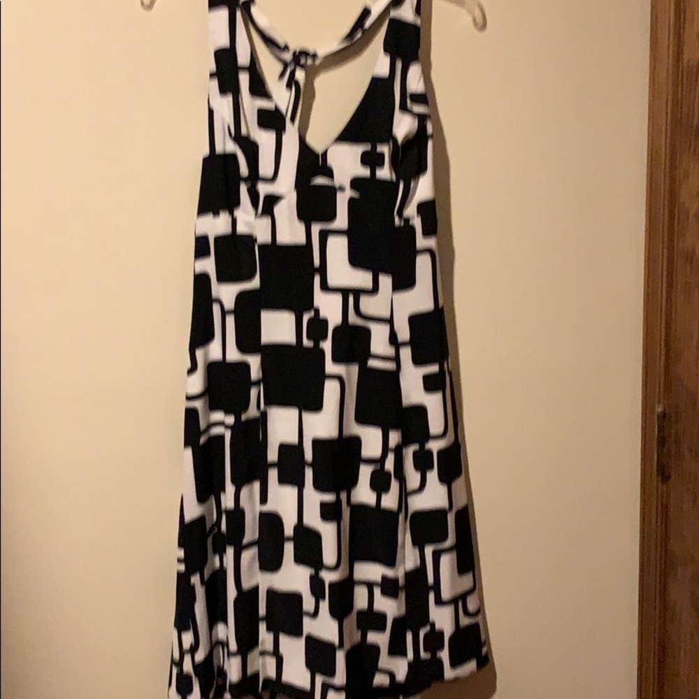 Kim Rogers Signature black and white dress